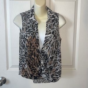 Bebe leopard top